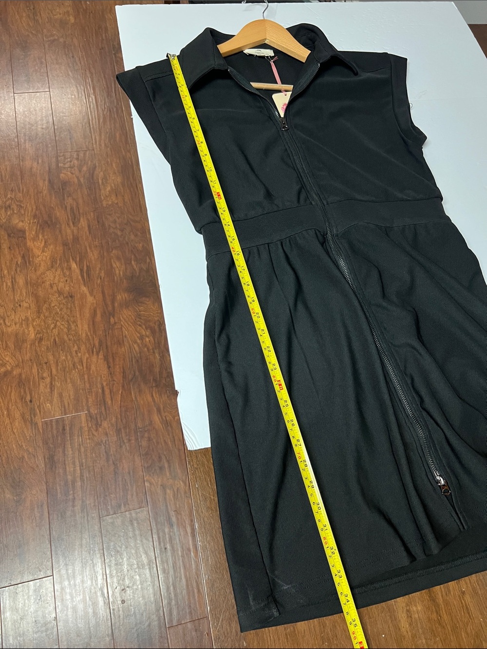 entro Black Ribbed Zip-Front Collared Dress - Picture 12 of 13